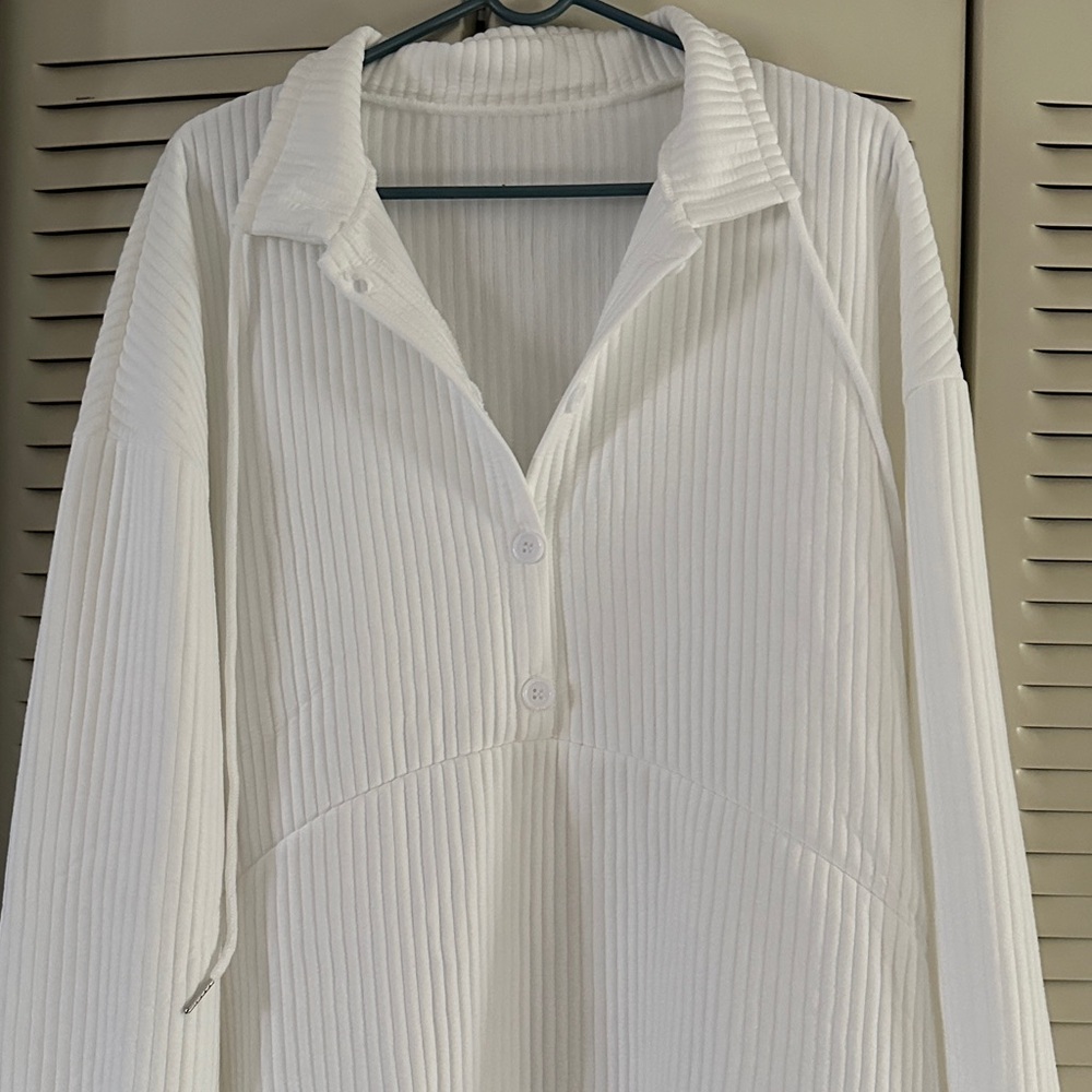 White Ribbed Pullover Sweater - Picture 11 of 12